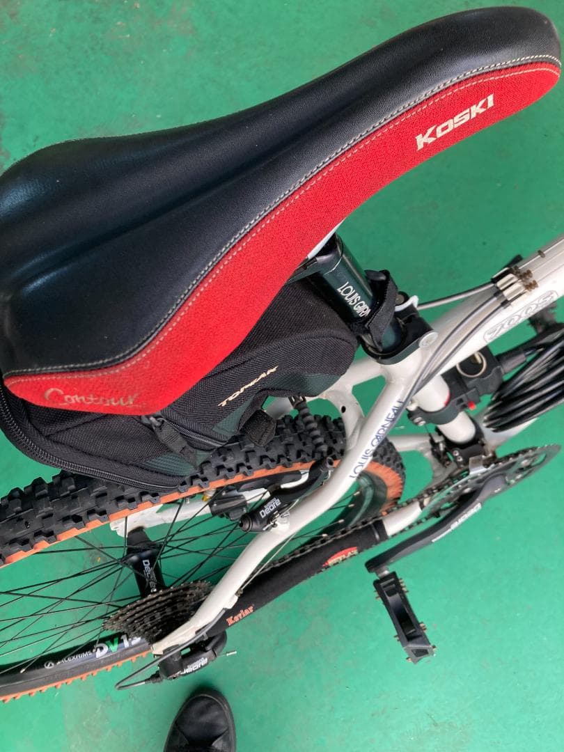 ルイガノLOUISGARNEAU BART MTB 400サイズ　ホワイト