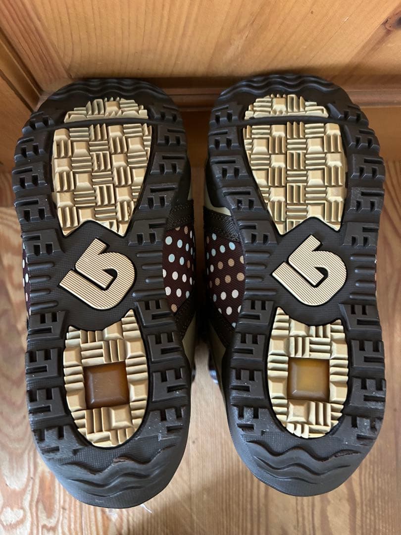 超美品 BURTON バートン スノーボード ブーツEMERALD 24cm