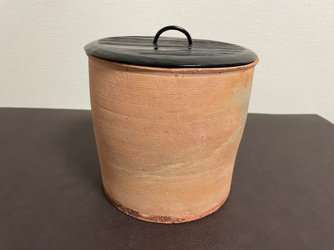 坂田泥華　萩剥離釉窯変寸胴水指　共箱　共布　栞　萩焼　茶道具