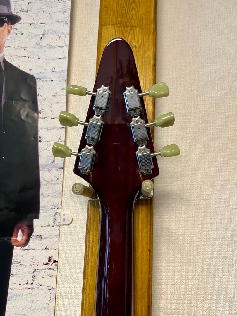 Blitz By Aria Pro II フライングV セットネック チェリー