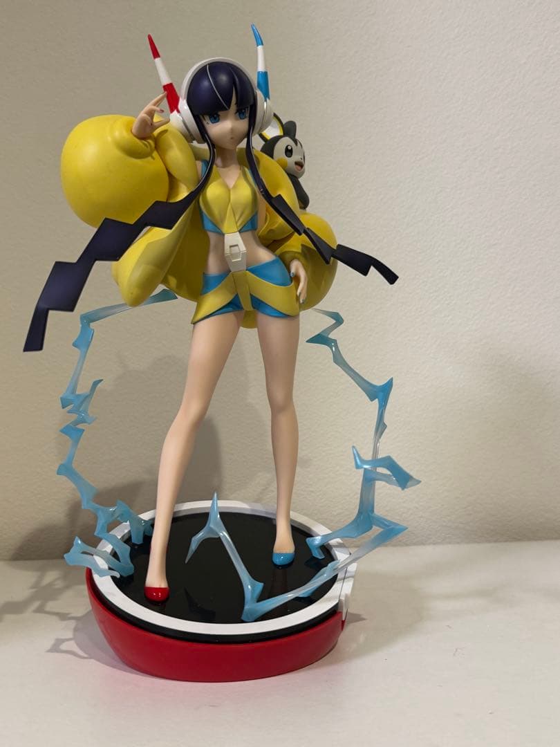 ポケモンセンター カミツレ&エモンガ フィギュア(箱無し)