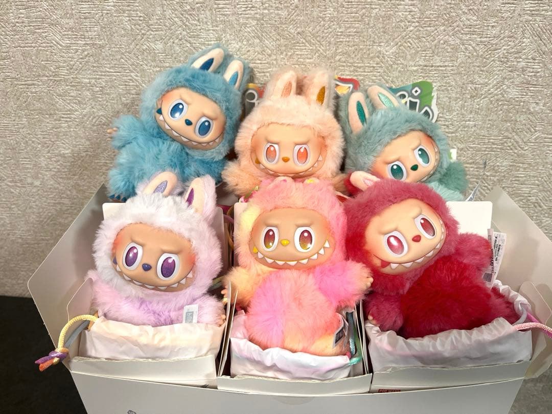 正規品　Labubu Big into Energy アソートボックス ラブブ