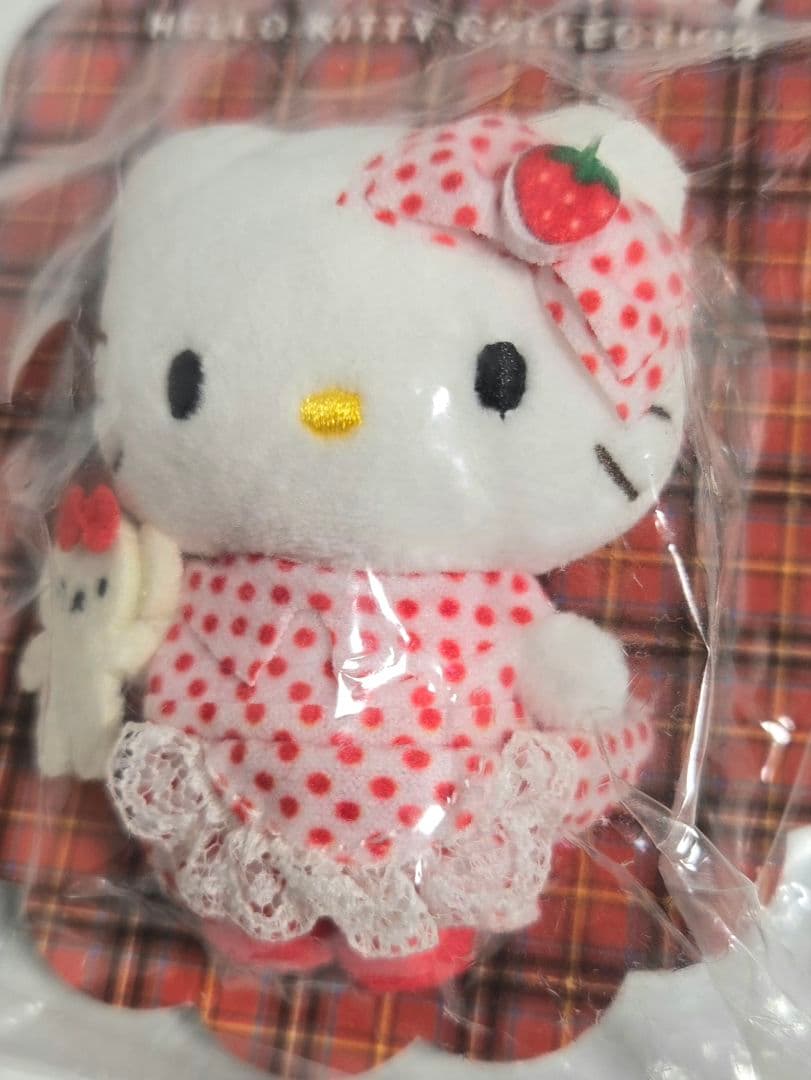 ✨激レア✨ハローキティ45周年 Anniversary限定ブローチ イチゴ