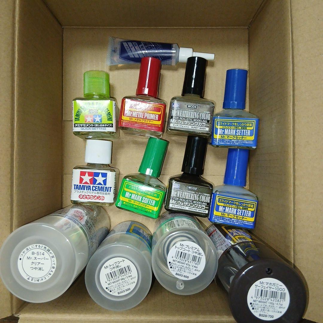 S*n様 ガンプラ用品まとめ売り　塗料、デカール、接着剤、パーツ類、工具など