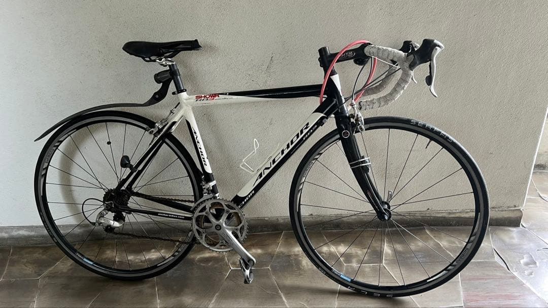 自転車　本体　アンカー　ロードバイク　競輪　ホワイト　ブラック