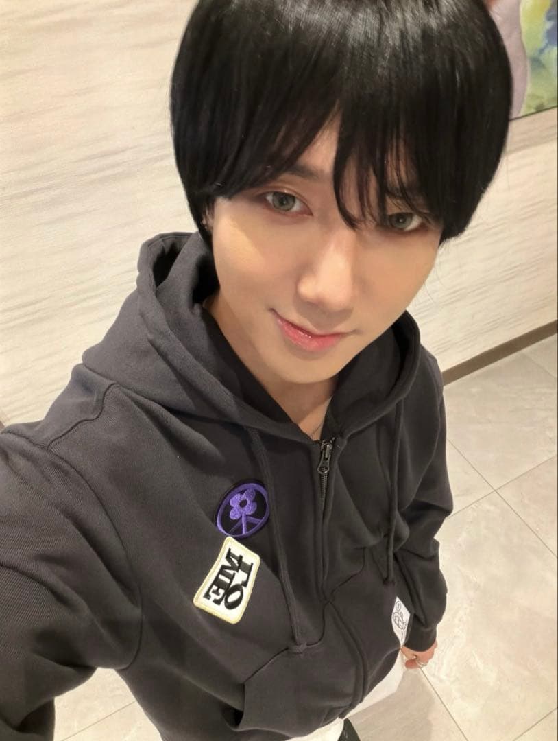 マウスラビット　パーカー　チャコール　イェソン　韓国