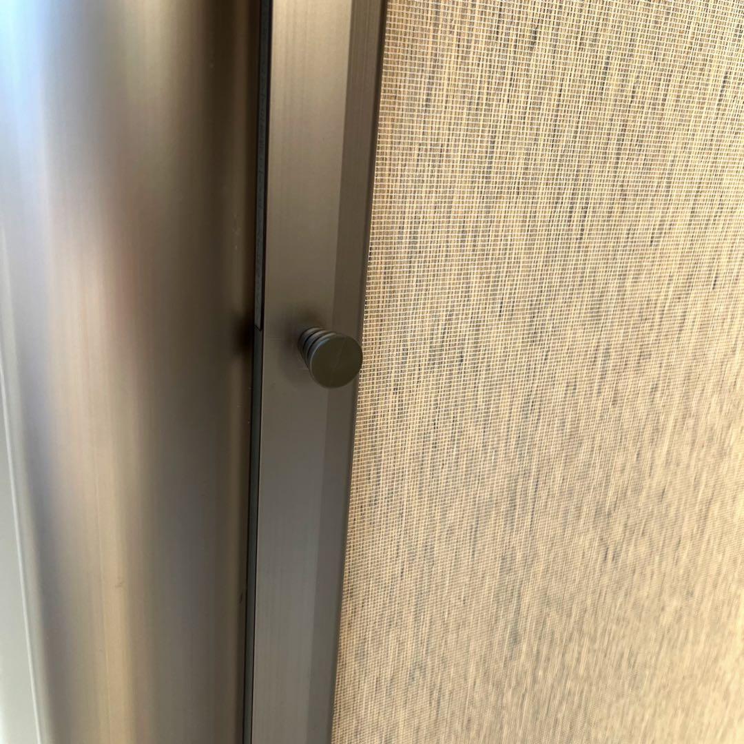 取付無料！オカムラ クロス内蔵 伸縮式ロールパーテーション スクリーン✨