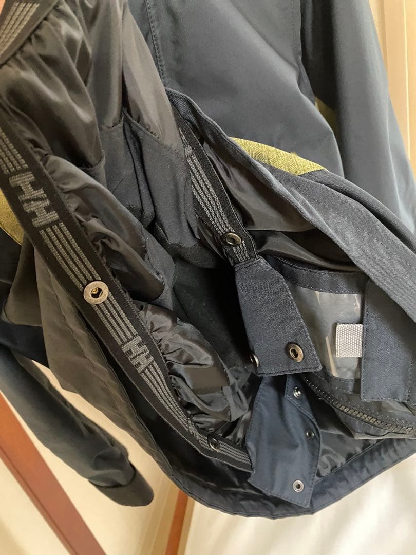 ヘリーハンセン　スノボーウエア