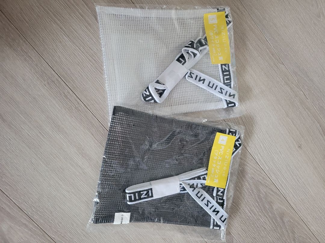 NiziU グッズセット　1番くじ　 壁掛け時計 スピーカー　クッション