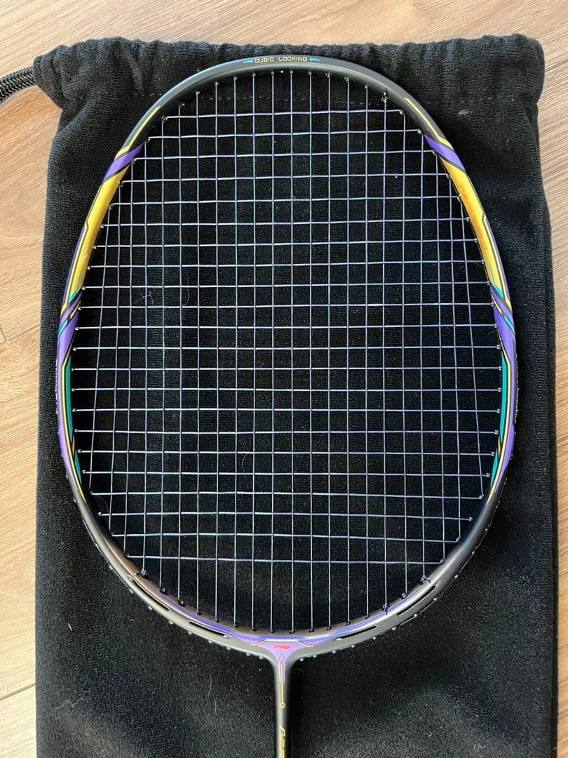 リーニン AERONAUT 9000I バドミントンラケット 専用ケース付き