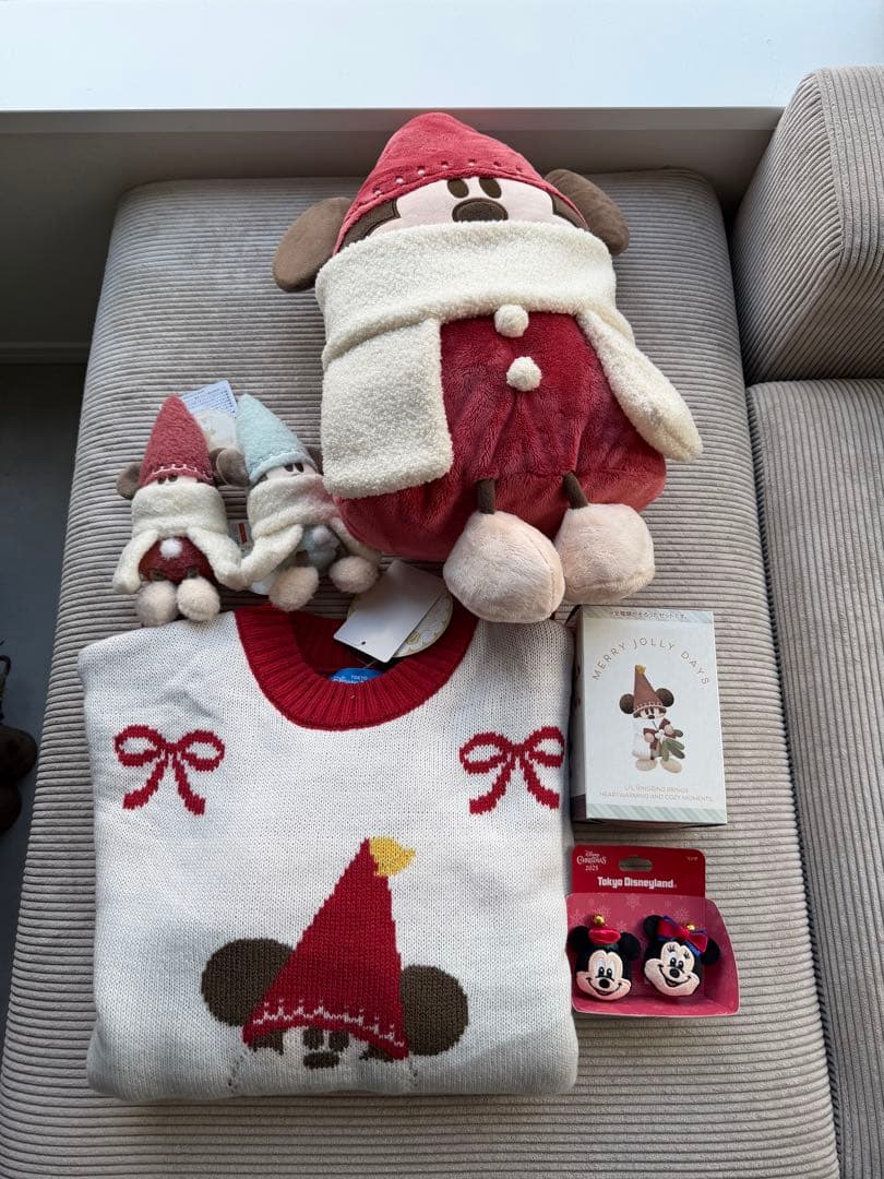 Disney ディズニー リルリンリン/ぬいぐるみバッチ青・赤/セーター/リング