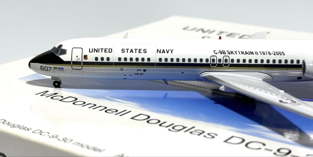 INFLIGHT 1/200 DC-9-30 アメリカ海軍C-9B