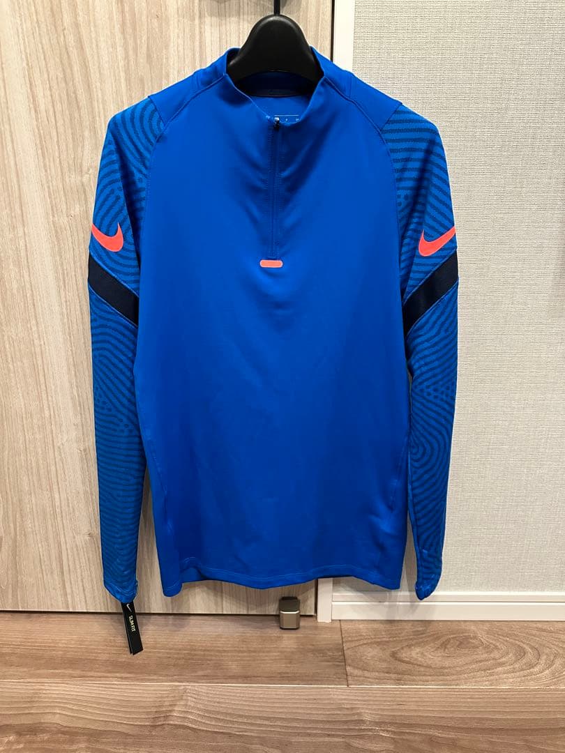 新品タグ付きNIKE（ナイキ） ナイキ ストライク ドリル トップ(ブルー)