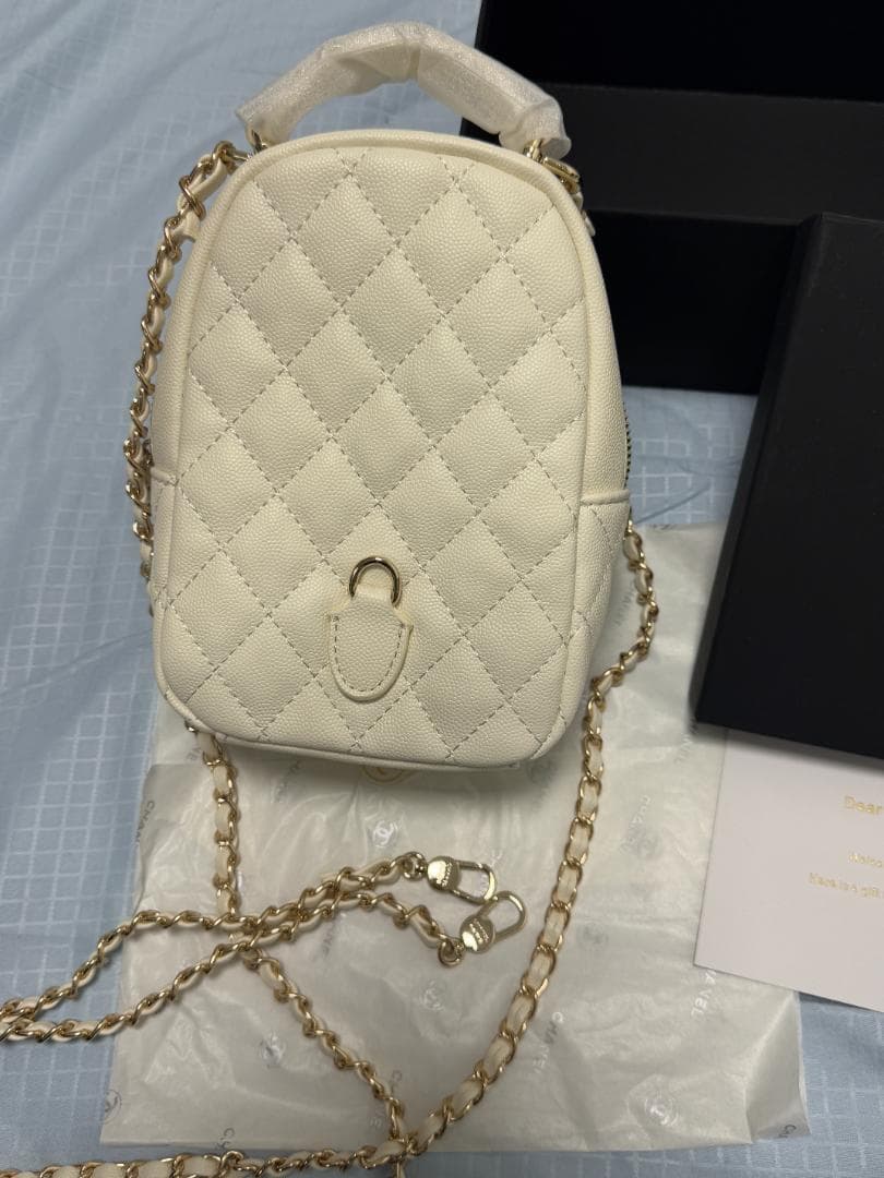 【新品未使用】非売品VIP ホワイト キルティング ショルダーバッグet