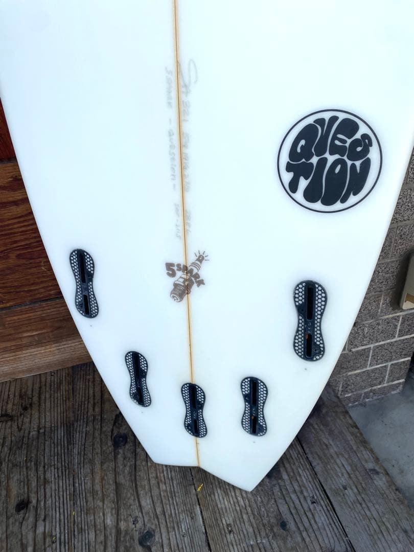 Questionサーフボード Simon Andersonシェイプ 新品 ②