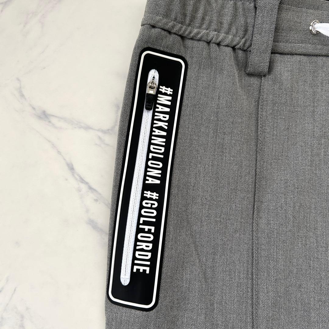 極美品 マークアンドロナ 2023年 ゴルフパンツ ラバーロゴ 裏起毛 グレー