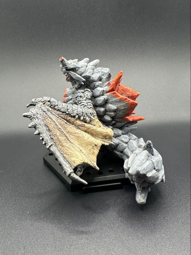 モンスターハンター　スタンダードモデル　フィギュア　辿異種グラビモス　鎧龍