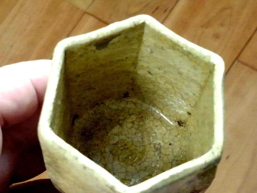 ♥美濃焼　黄瀬戸　六角盃　桐箱付き　ぐい飲み　ぐい吞み　骨董品
