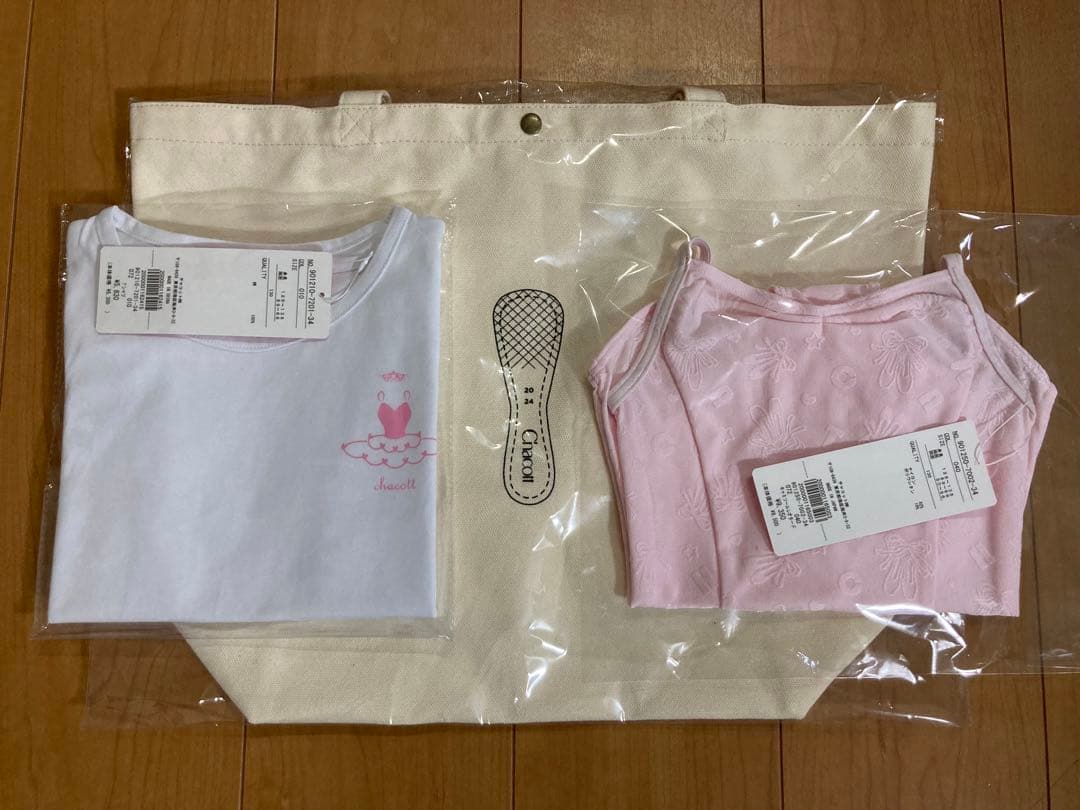 チャコット　レオタード130 Tシャツ　新品未使用　バッグはつきません