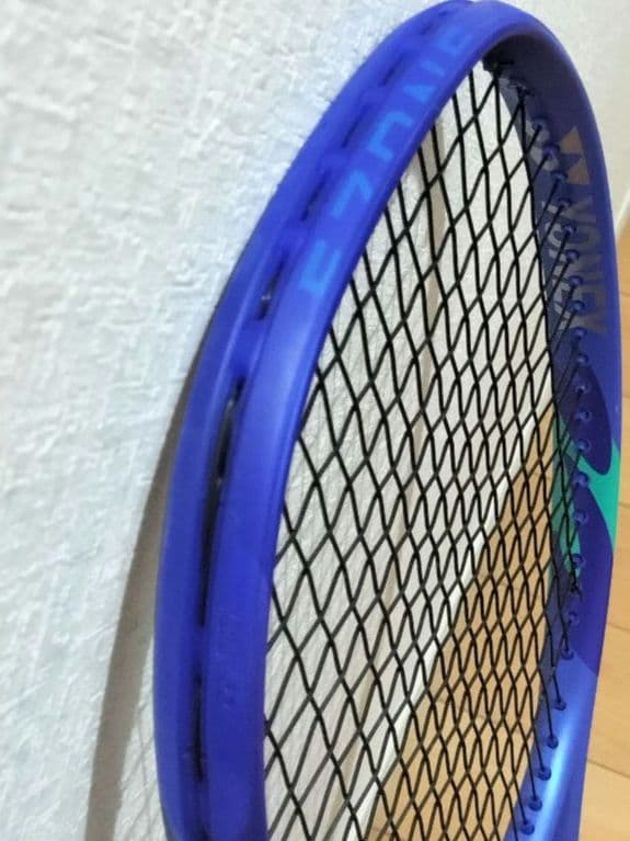 テニスラケットEZONE98 2025モデル 305g グリップ2 イーゾーン
