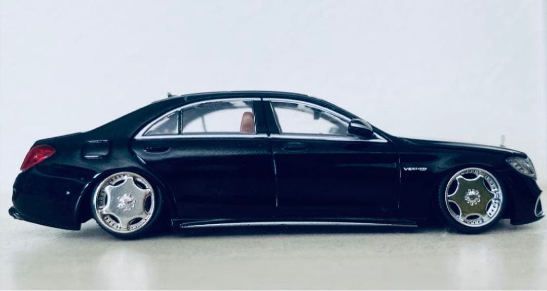 1/64 メルセデス・ベンツ Sクラス AMG仕様 ミニカー ローダウン　改