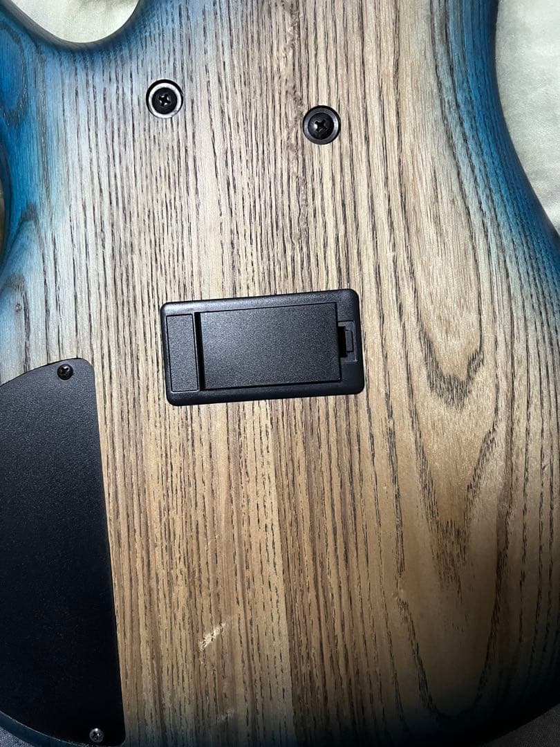 【美品希少】Ibanez SR606E 6弦ベース【おまけ付き】