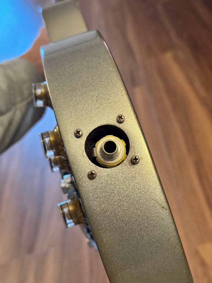 ど*り様 Gibsonギブソン/Les Paul Studio Silver P