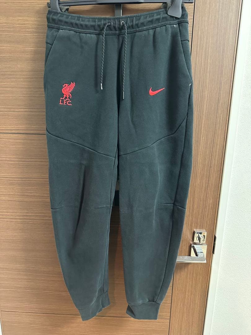 Liverpool FC フード付きジャケット& パンツセット