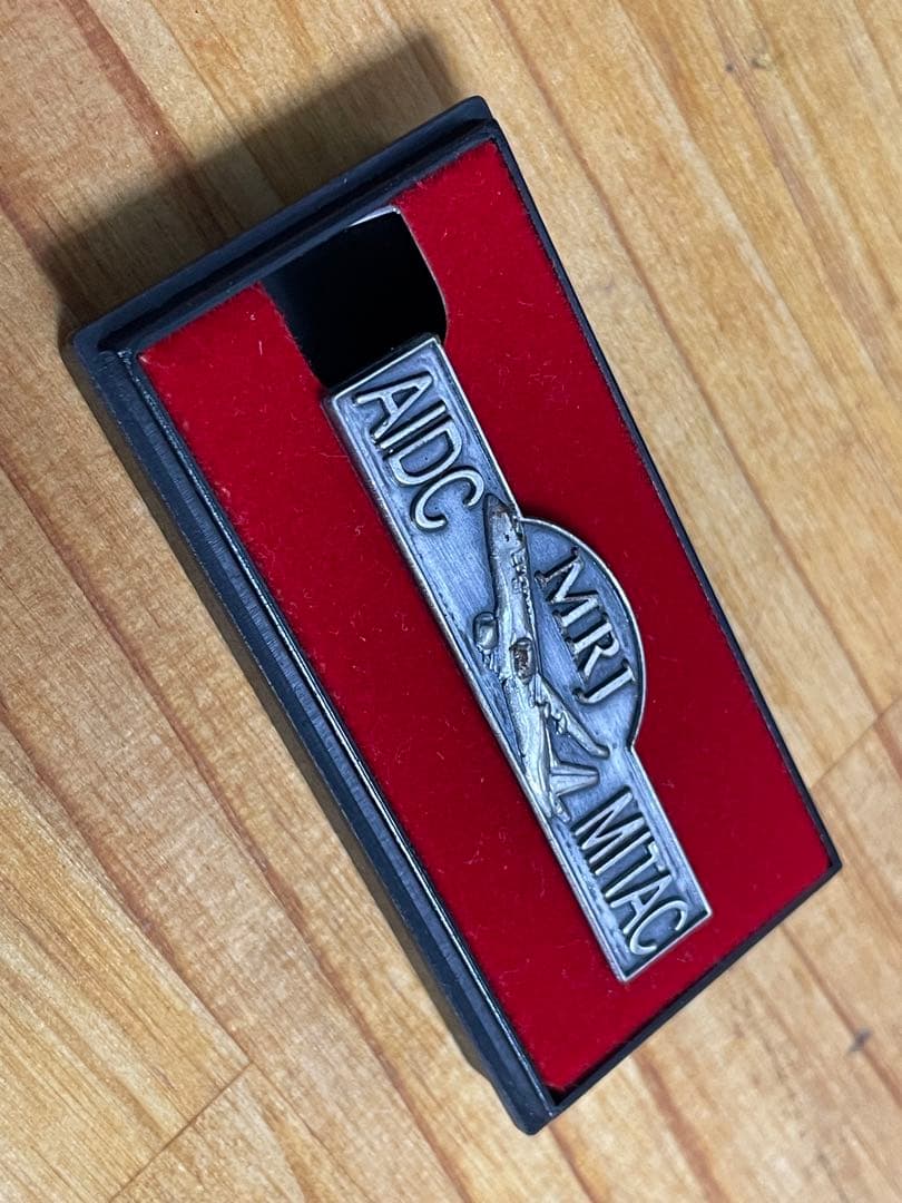 【非売品•超希少】MRJ メタルバッジ 三菱航空機 JAL ANA