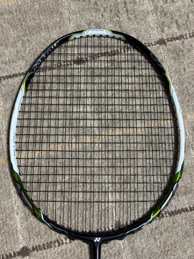 YONEX VOLTRIC FORCE バドミントンラケット
