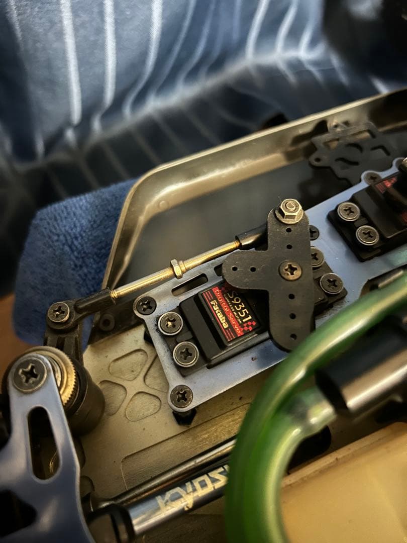 希少京商1/8インファーノ/OS21エンジン、サーボ2個、受信機付き