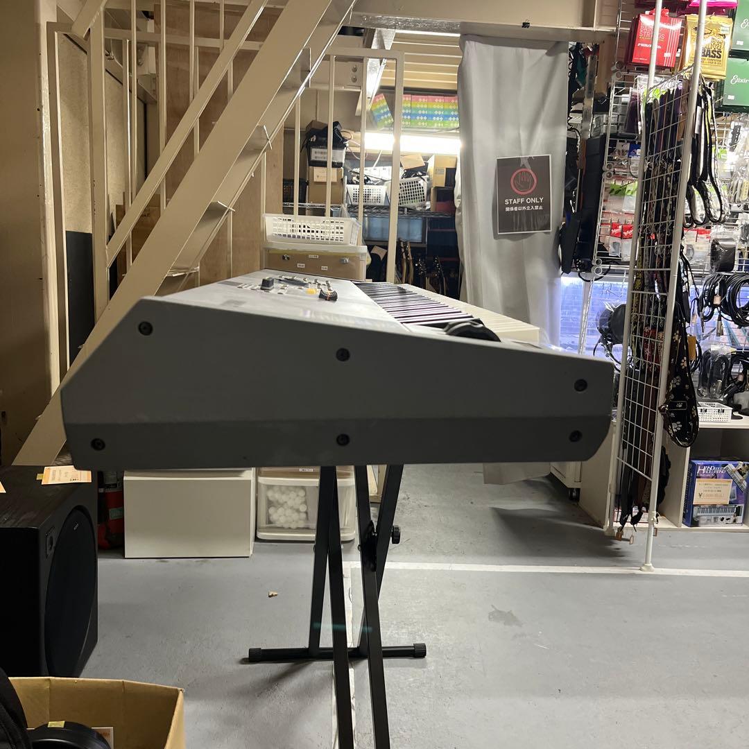 【11380】 YAMAHA MOTIF ES8 シンセサイザー ジャンク品