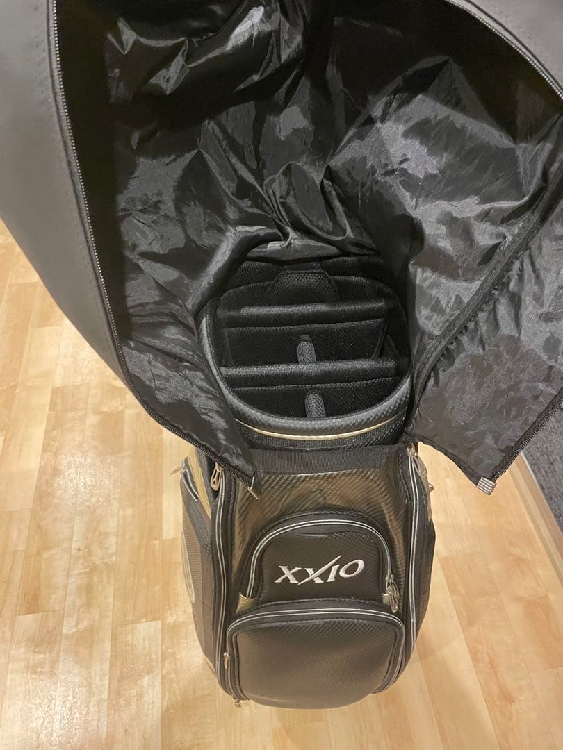 大収納！‼️XXIOゴルフバッグ