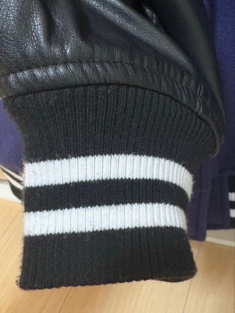 ロサンゼルスレイカーズ　スタジアムジャケット