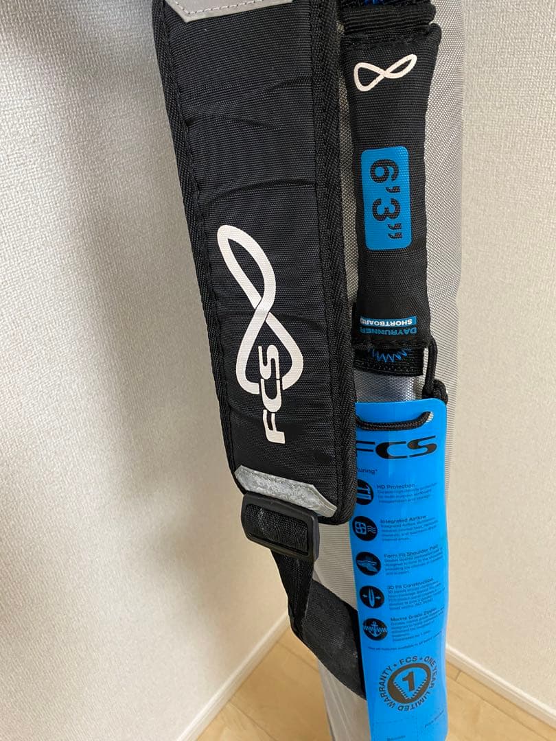 DHD DNA サーフボード 5’9 fcsハードケース　ボードバッグ付き