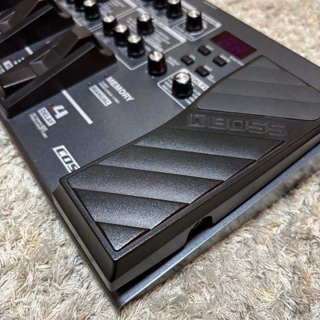 【美品】BOSS ME-80 マルチエフェクター