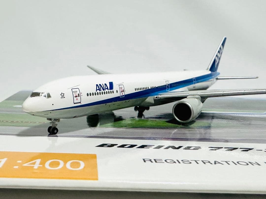 全日空商事 1/400 ANA 777-300ER NH40027