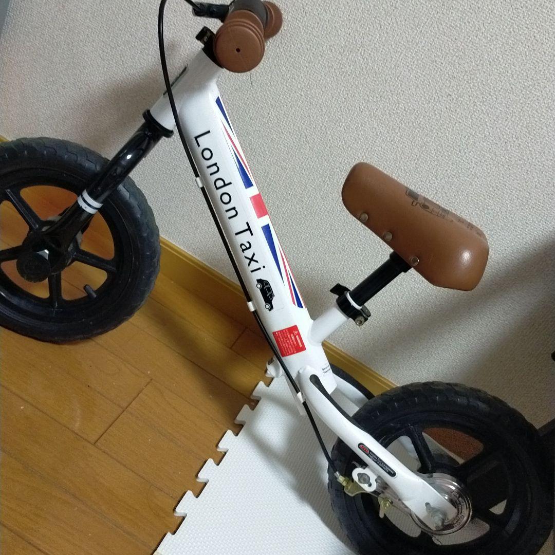ストライダー ロンドンタクシー ヘルメット付き　美品