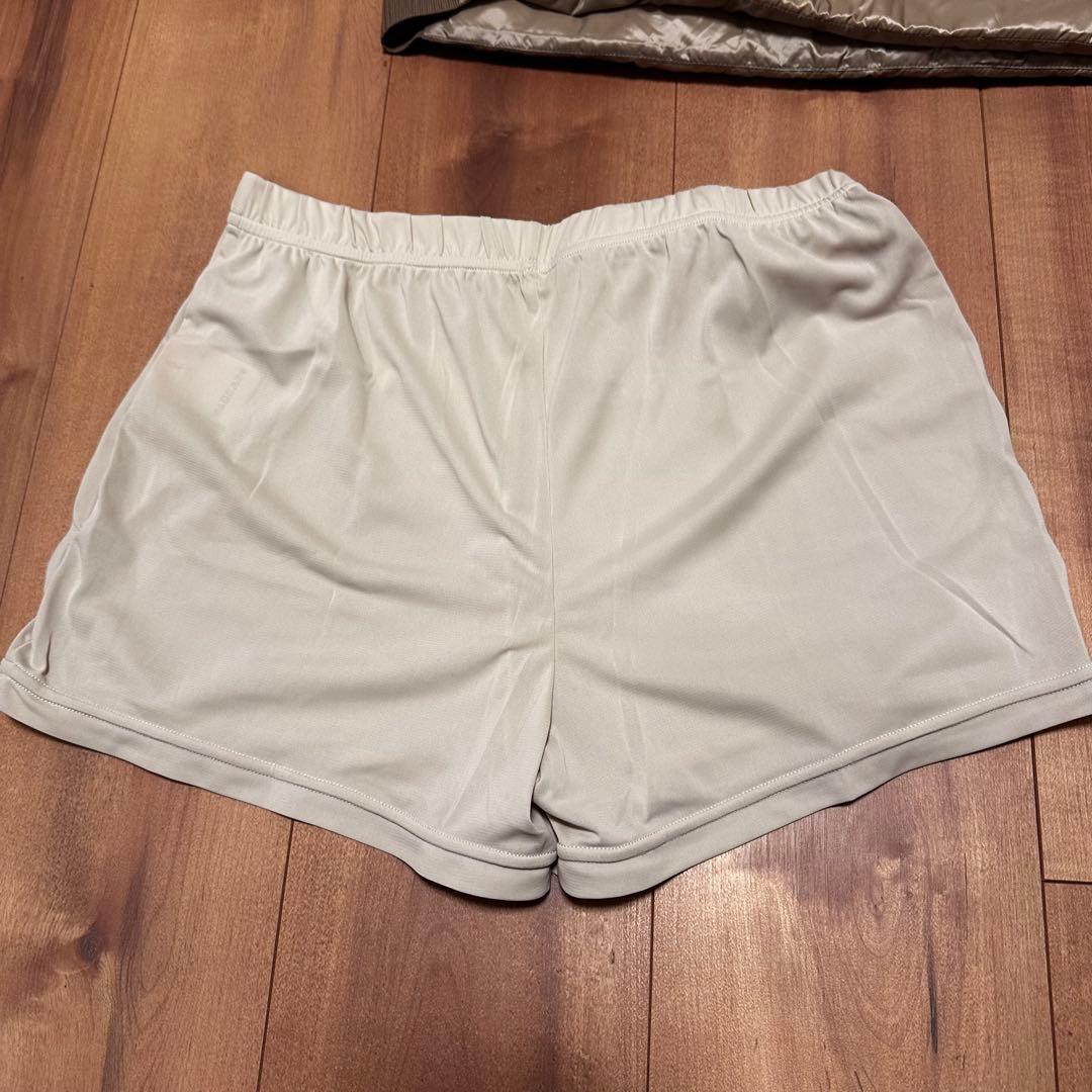 新品タグ付き　ダウンスカート　サイズ1 ベージュ　秋冬　ゴルフウェア　cpg