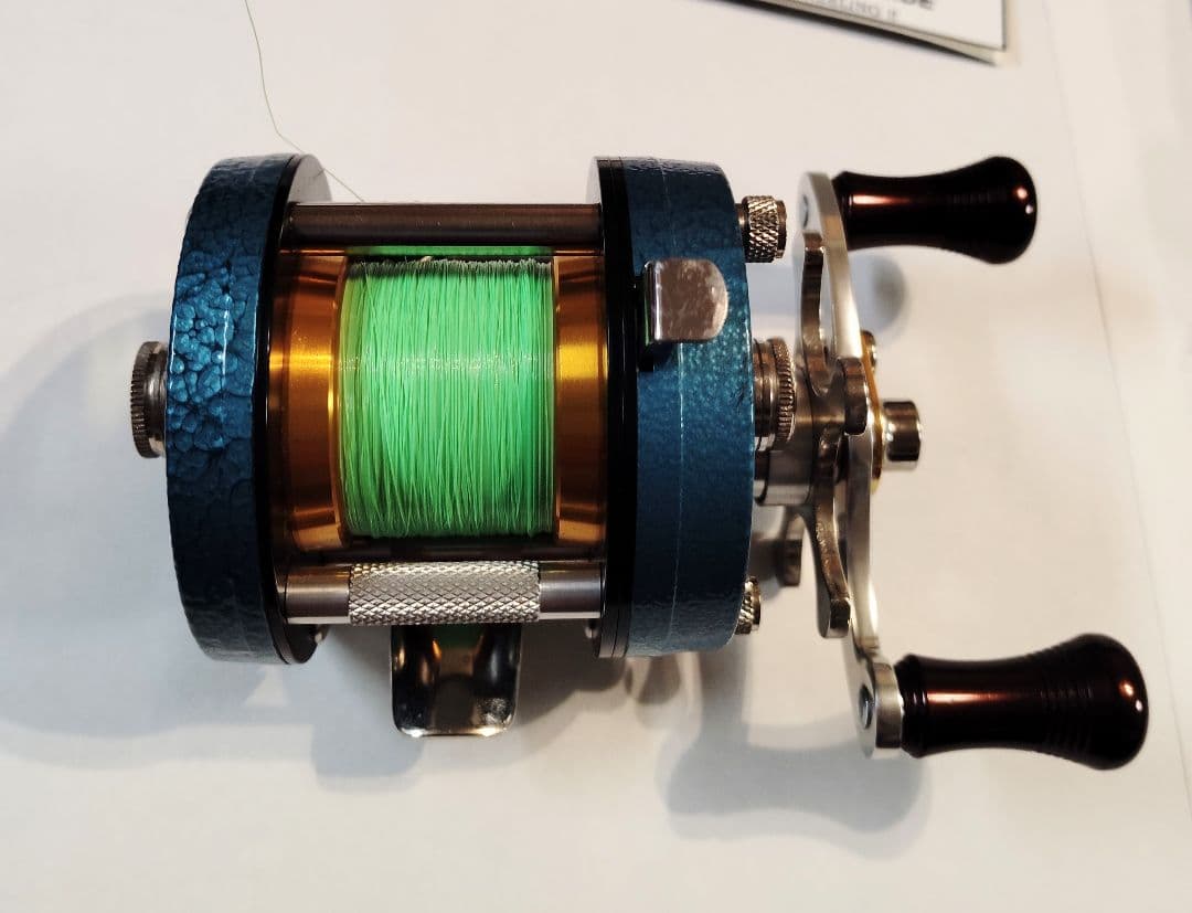 五十鈴　イスズ　BC420SSS ベイトリール トライアングル　右ハンドル