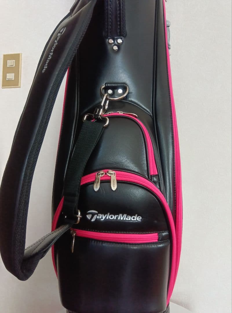 テーラーメイド　レディース ゴルフバッグ軽量