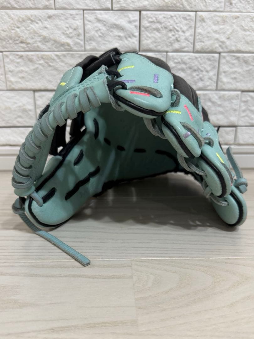 mlb愛　Absolutely Ridiculous グローブ 12インチ