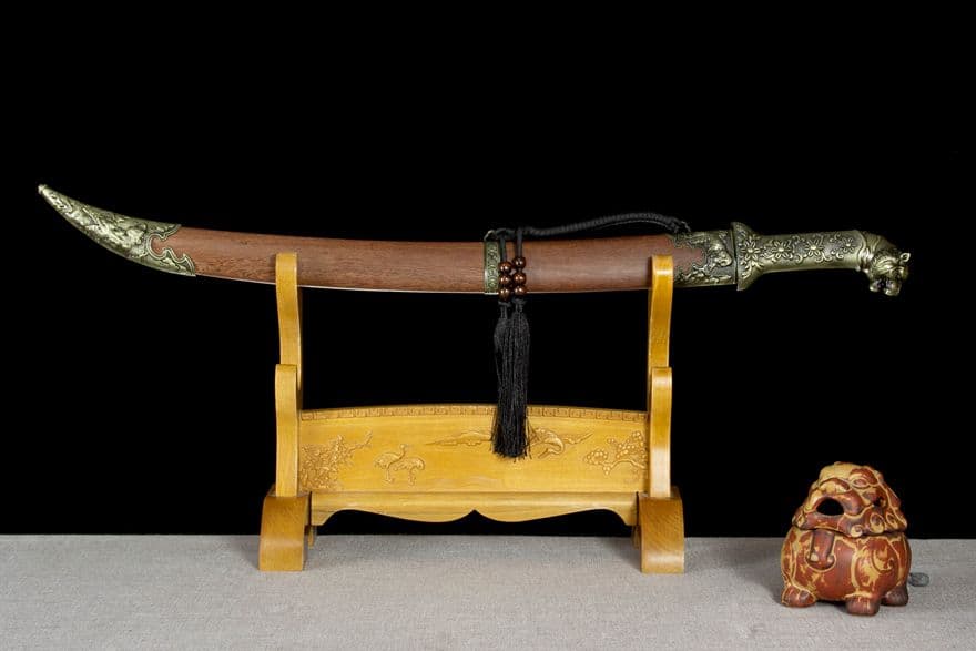 龍虎蒙古刀  古兵器   武具　刀装具　日本刀　模造刀   居合刀