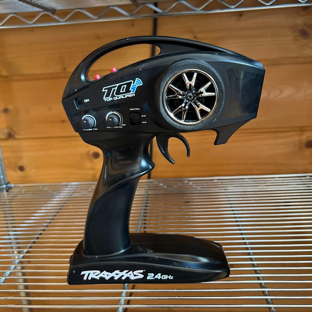 トラクサス　e-revo 1/16 VXL RTR