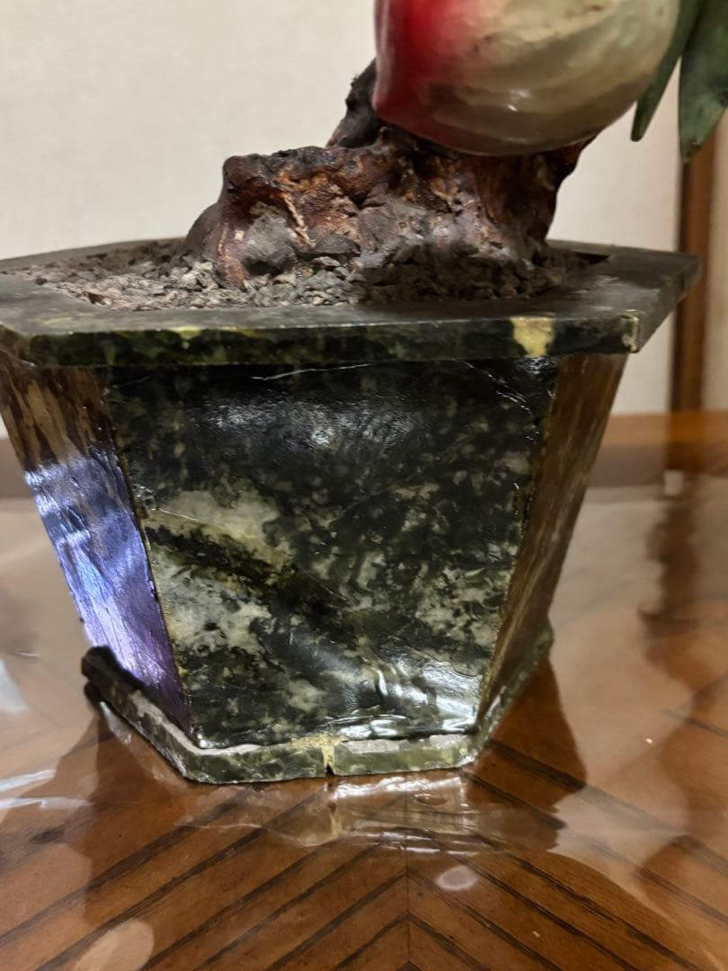 大特価！石製果樹彫刻 赤と緑 高さ約68センチ