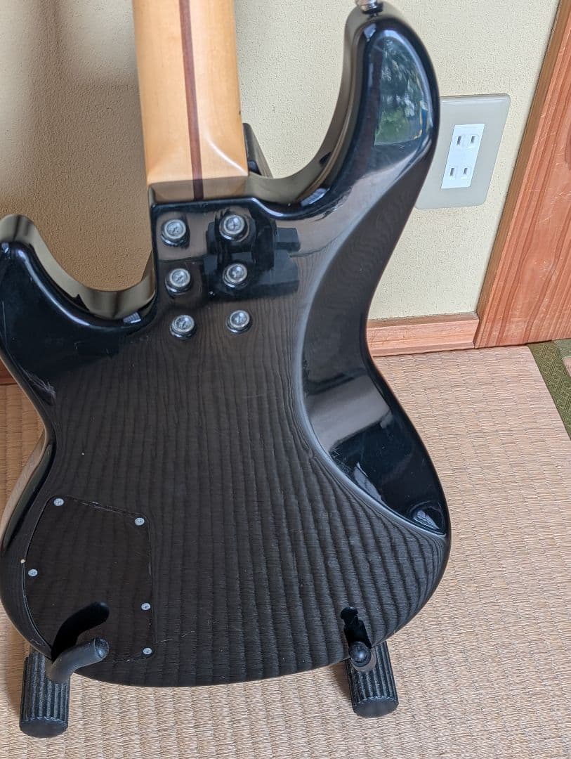 G＆L エレキベース