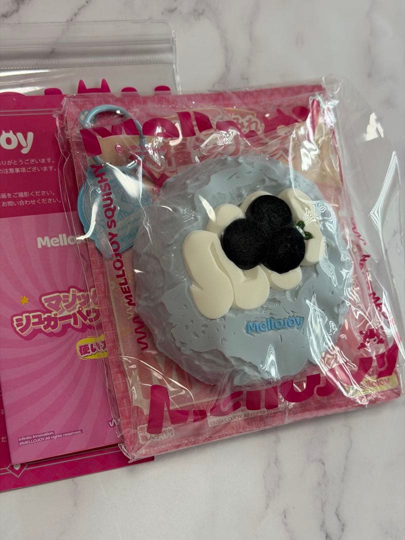 mellojoy 大福　ブルーベリー + ワッフル三角