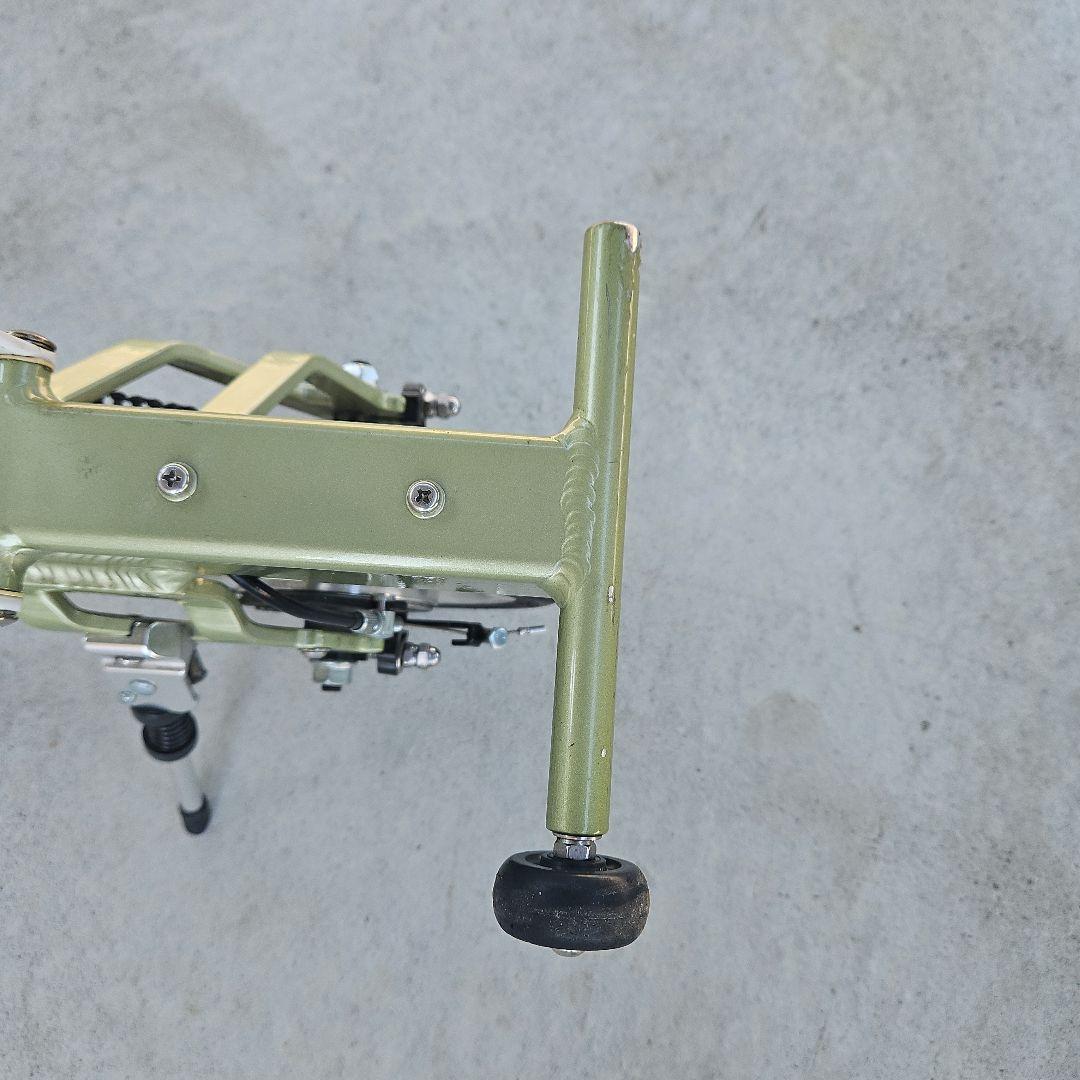 H*T様 激レア！変速機付きCARRY ME 折り畳み自転車　タイヤ　ソリッド