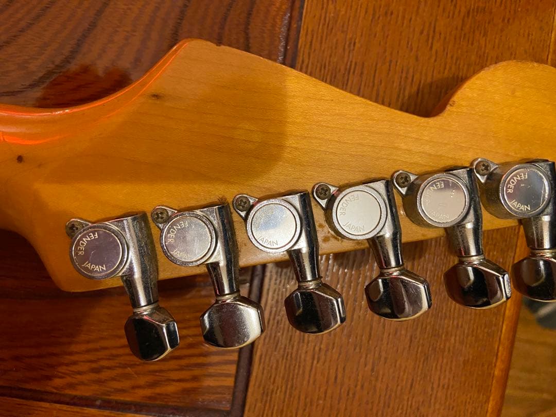 Squier fender japanストラトキャスター Eシリアル