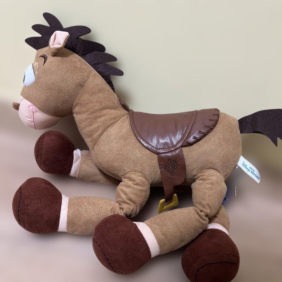 東京ディズニーリゾート　ブルズアイ　馬　ぬいぐるみ